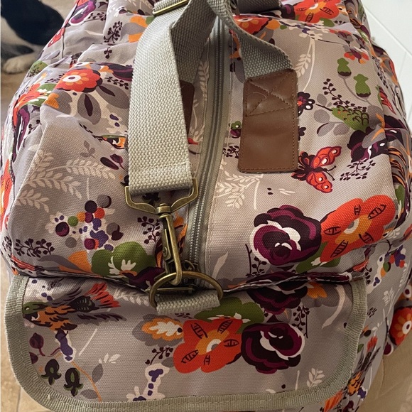 Storyhorse Large, floral duffel bag- barely used - Picture 2 of 4